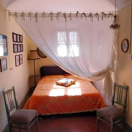 Charming 8-Bed Villa In Certaldo