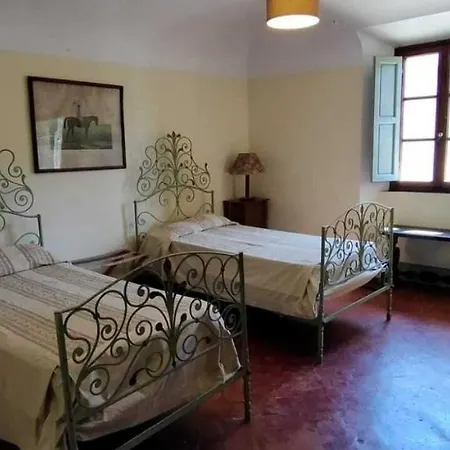Charming 8-Bed Villa In Certaldo